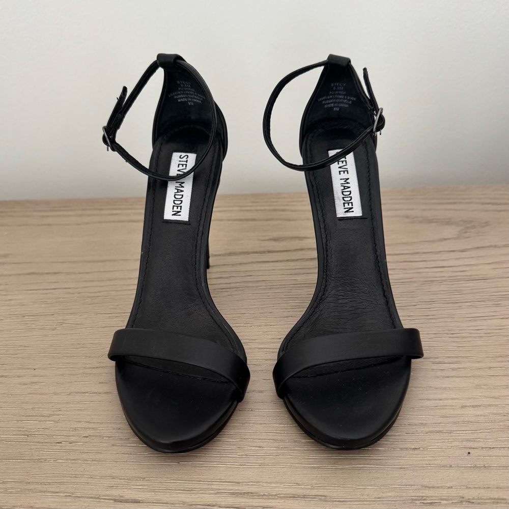 Steve Madden Stecy Black Leather Heels
